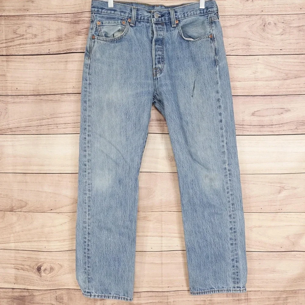 Levis 501 Jeans Mens 32x30 Blue Light Wash Regular Fit Straight Denim Button Fly